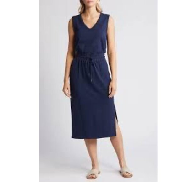 Caslon Dresses & Skirts - Caslon V-neck Knit Midi Dress Navy